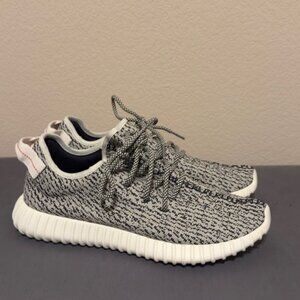 Yeezy 350 Turtle Dove 2022 Release Men’s Size 11.5